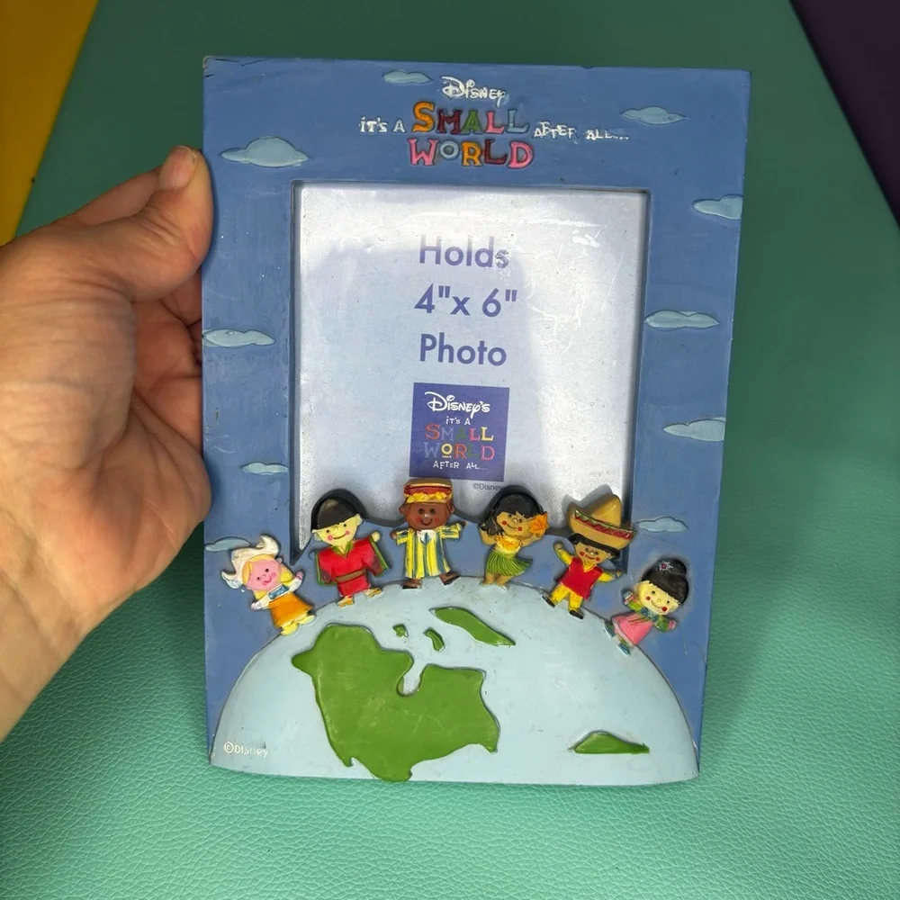 Disney Parkd It's a Small World Vintage 4X6 Photo‎ Frame
